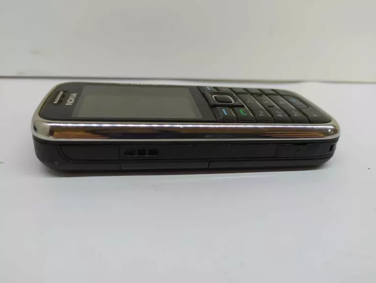 TELEFON NOKIA RM-145 6233