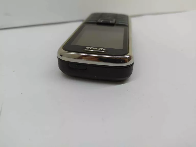 TELEFON NOKIA RM-145 6233