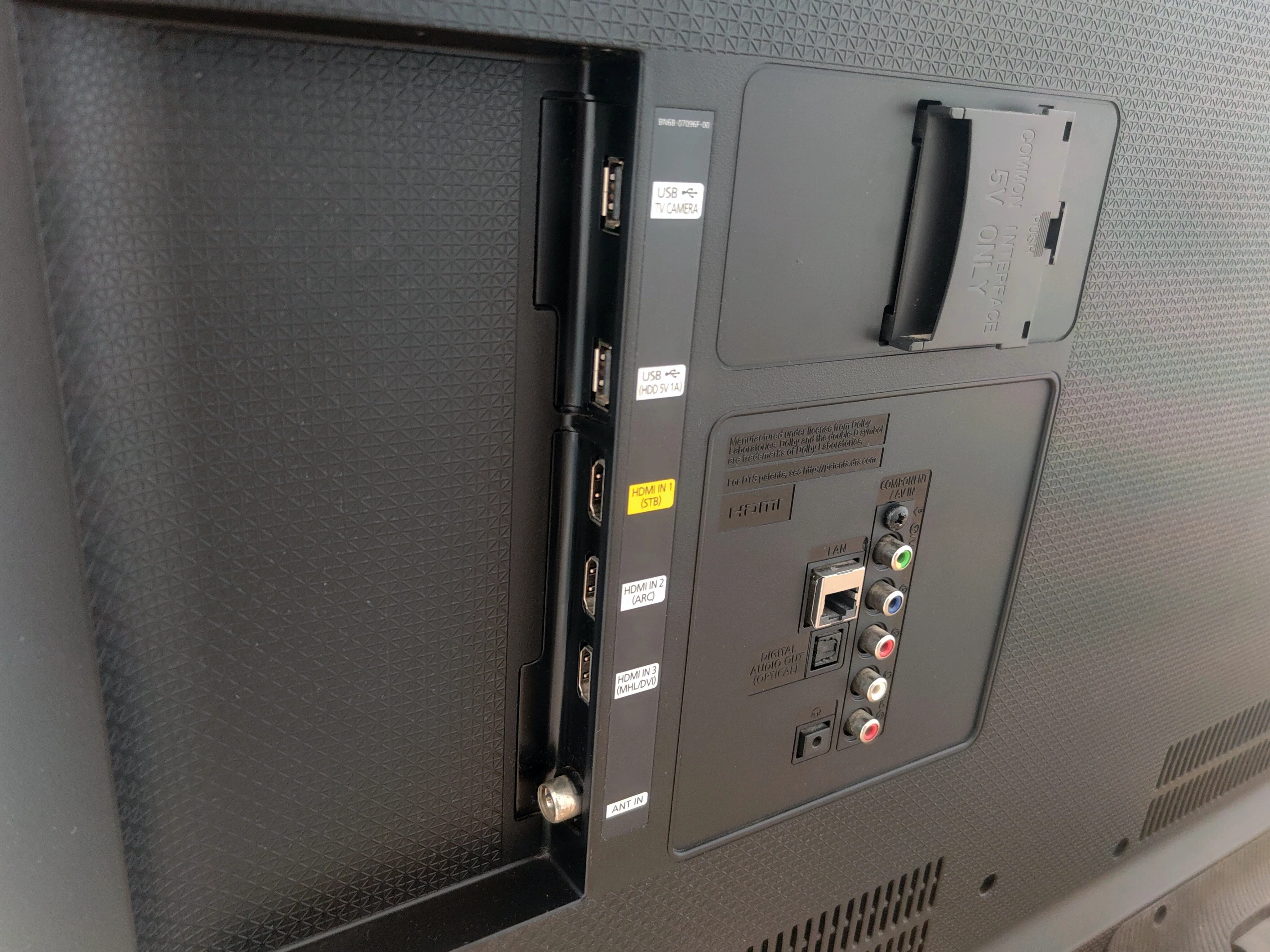 telewizor-led-samsung-ue48j5600aw-48-full-hd-smart-tv-dolby-digital-plus-przekatna-ekranu-cale-48