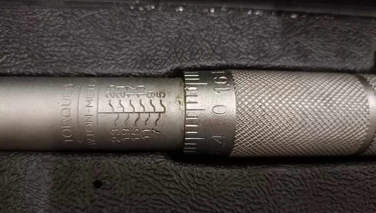 klucz-dynamometryczny-macallister-walizka-marka-macallister