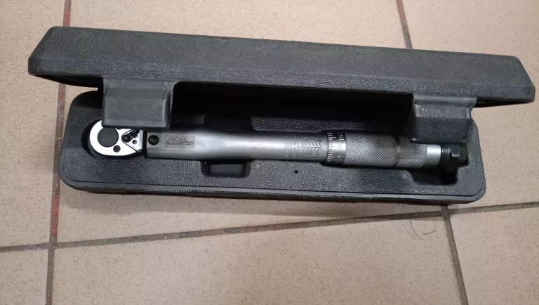 klucz-dynamometryczny-macallister-walizka-zgierska-38-lodz