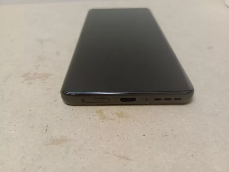 TELEFON MOTOROLA EDGE 40 NEO 12/256GB