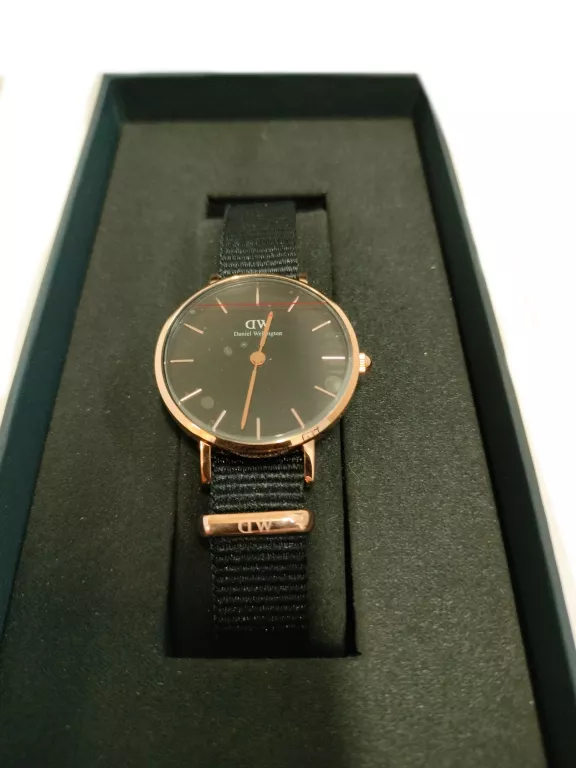 ZEGAREK DAMSKI DANIEL WELLINGTON PETITE CORNWALL 28 MM