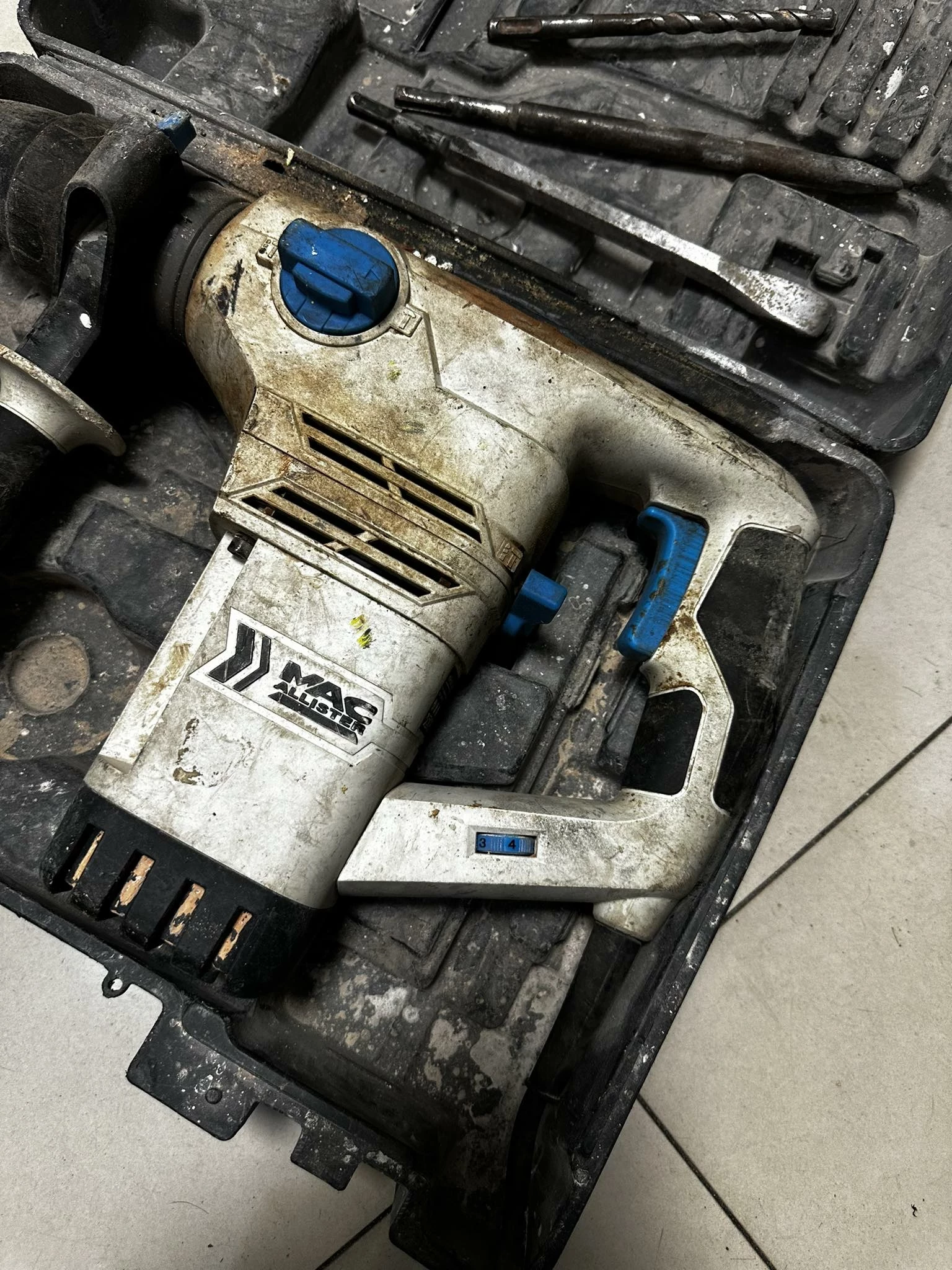 mlotowiertarka-macallister-msrh1200-komplet-energia-udaru-42