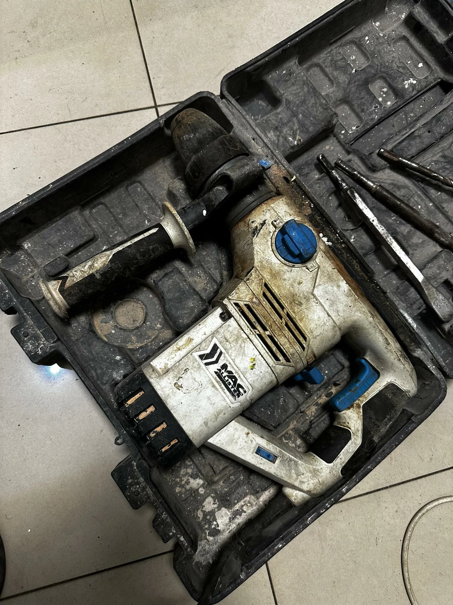 mlotowiertarka-macallister-msrh1200-komplet-funkcyjnosc-2-funkcyjny-wiercenie-z-i-bez-udaru