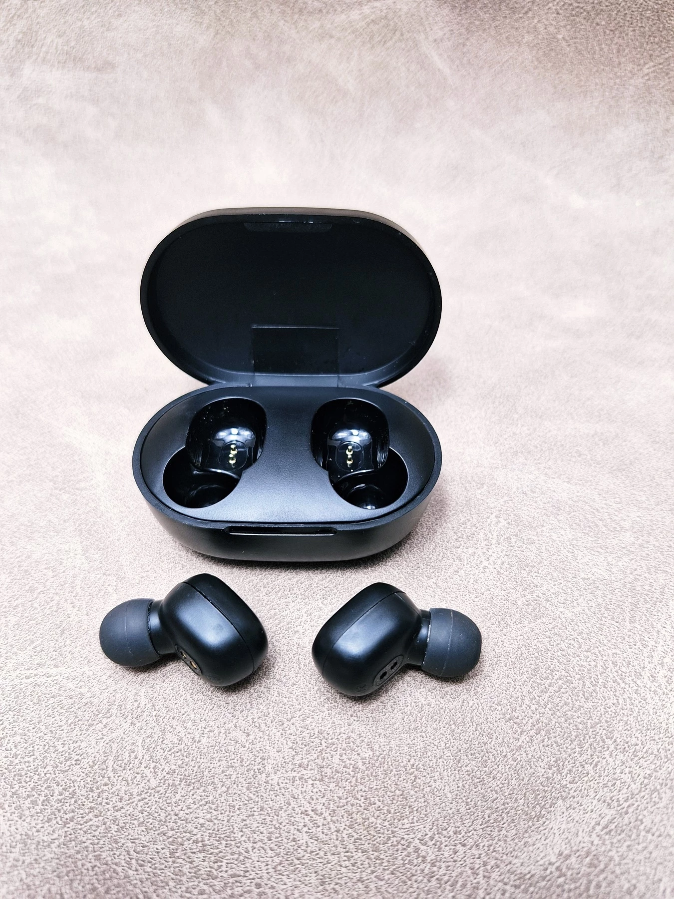 sluchawki-bezprzewodowe-xiaomi-mi-true-wireless-earbuds-basic-marka-18812-400654