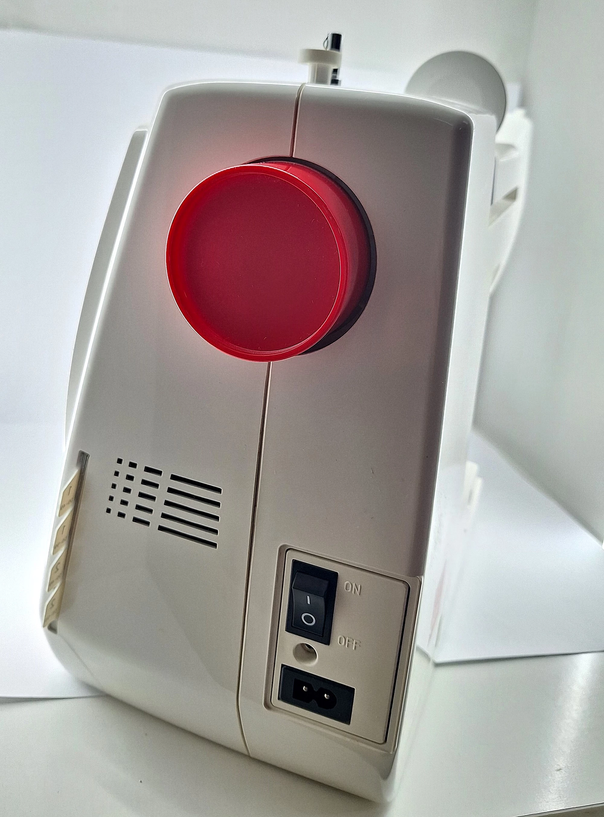 komputerowa-maszyna-do-szycia-elna-570-experience-material-204061-218933