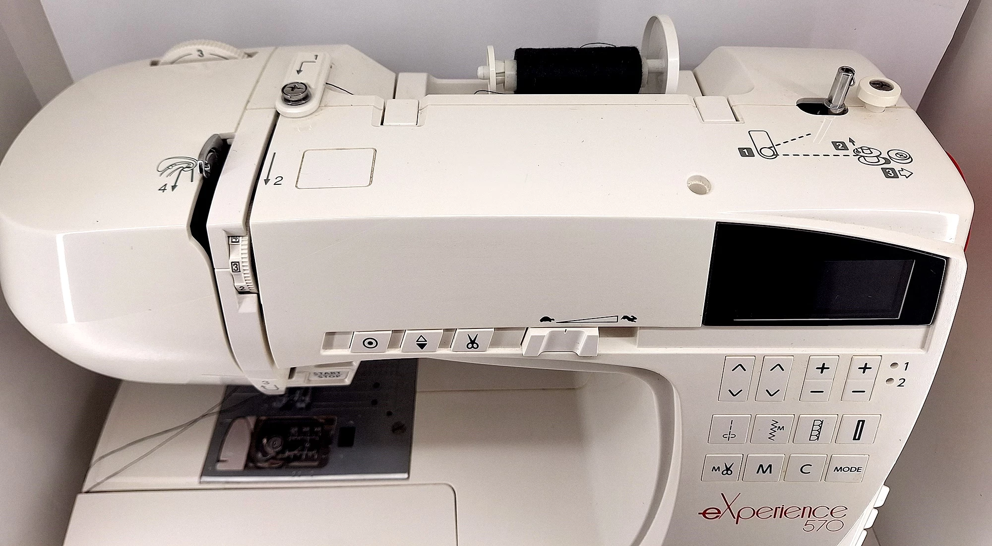 komputerowa-maszyna-do-szycia-elna-570-experience-marka-3229-1671711