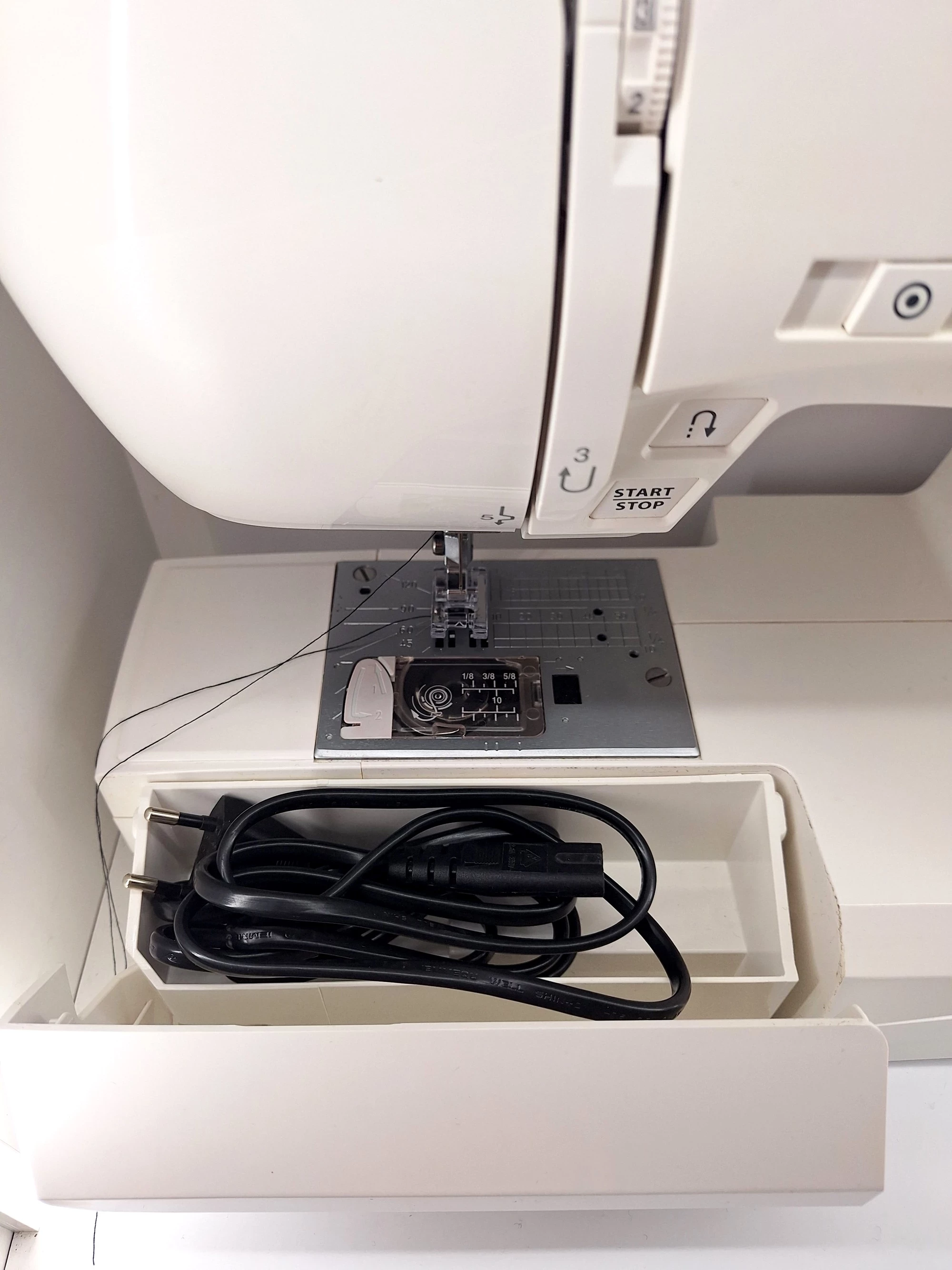 komputerowa-maszyna-do-szycia-elna-570-experience-model-570ex