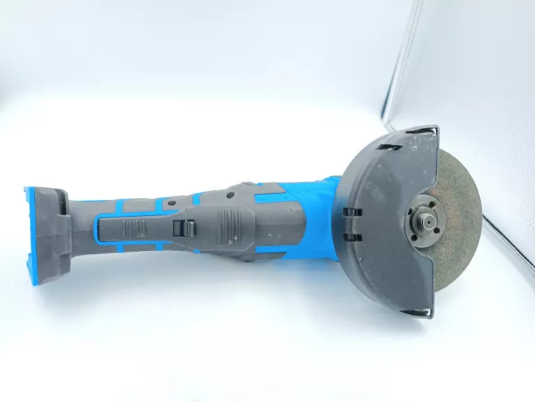 szlifierka-carrfur-kod-producenta-3616474461956