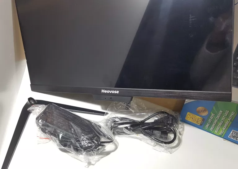 LAPTOP - KOMPUTER ALL-IN-ONE PC KOMPL. KLAWIATURA +MYSZKA PUDELKO