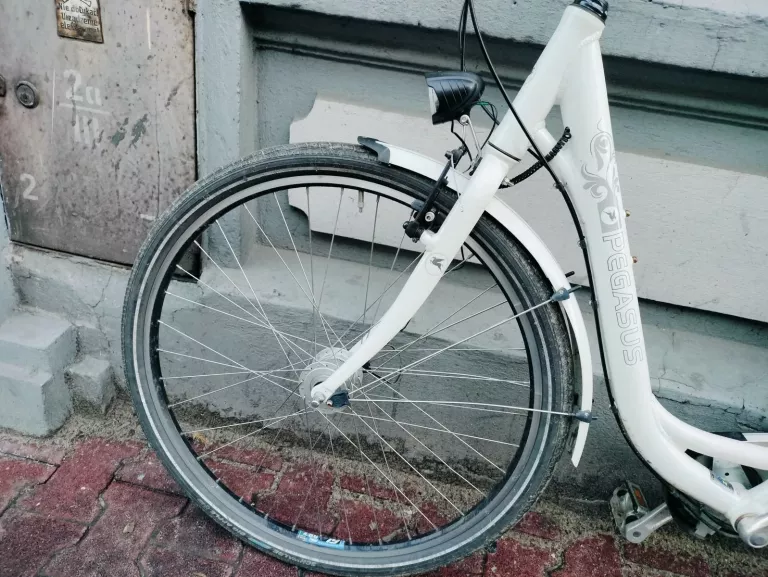 ROWER PEGASUS PREMIO SL BIAŁY KOŁA 28"