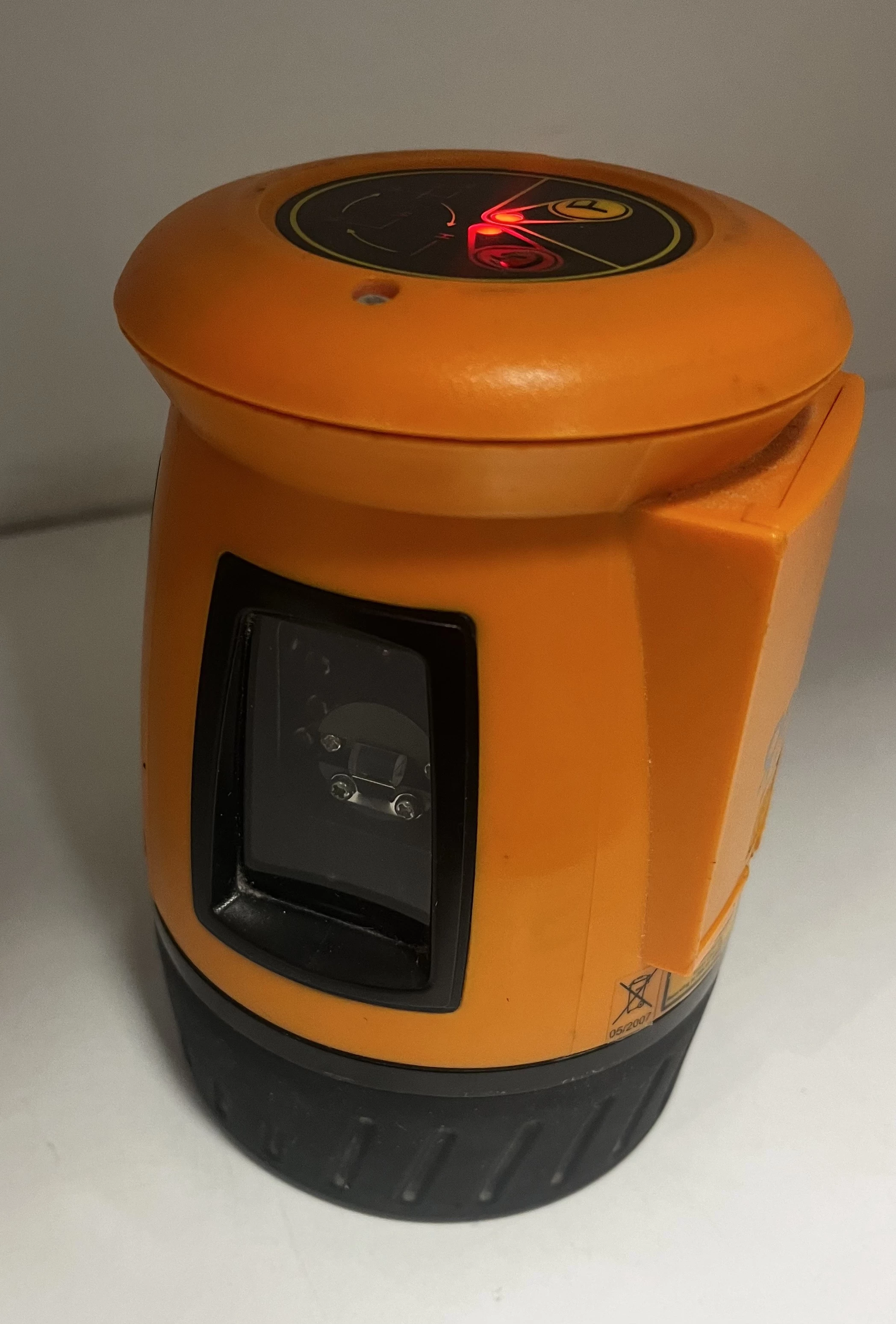 laser-liniowy-krzyzowy-geo-fennel-fl-40-3-opis-kod-producenta-000