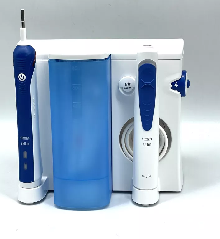 SZCZOTECZKA Z IRYGATOREM ORAL-B PRO 2000