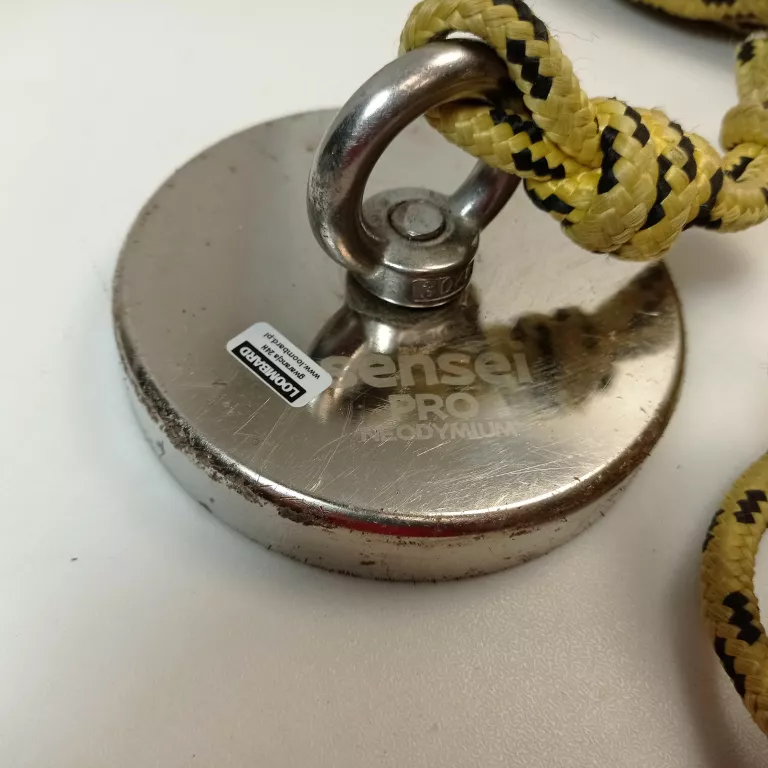 SENSEI 800 KG - MAGNES NEODYMOWY Z UCHWYTEM, O136 X H20 MM, N52 MOCNY SILN