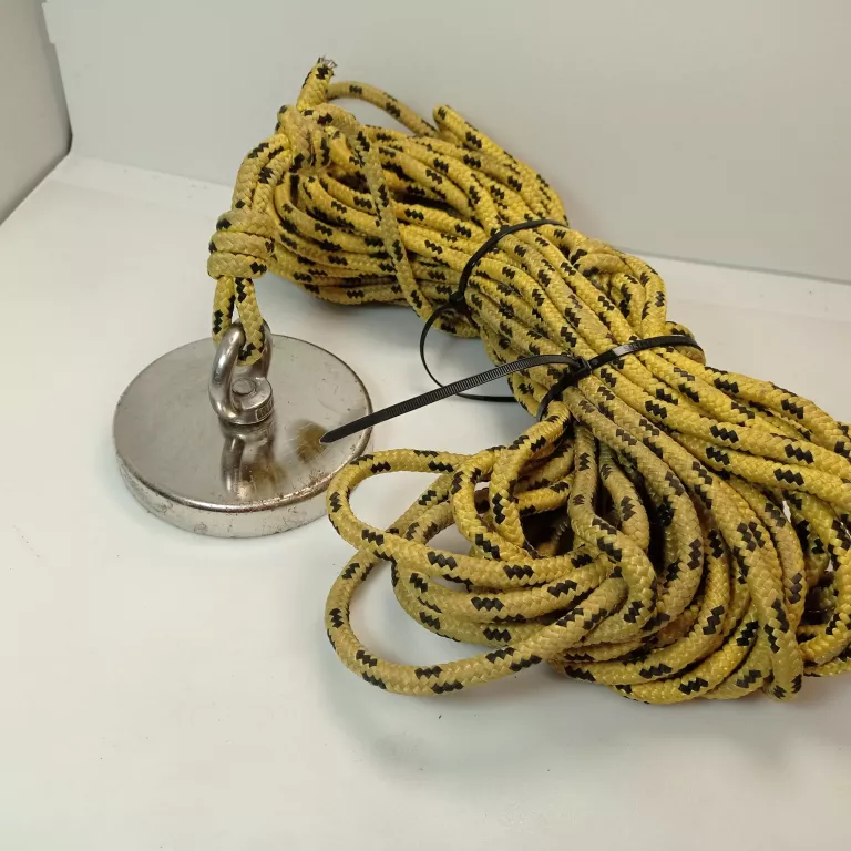 SENSEI 800 KG - MAGNES NEODYMOWY Z UCHWYTEM, O136 X H20 MM, N52 MOCNY SILN