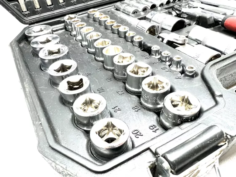 zestaw-kluczy-boxer-108el-opis-ean-gtin-5903919595610