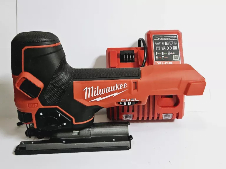 WYRZYNARKA MILWAUKEE M18 FBJS Z ŁADOWARKĄ