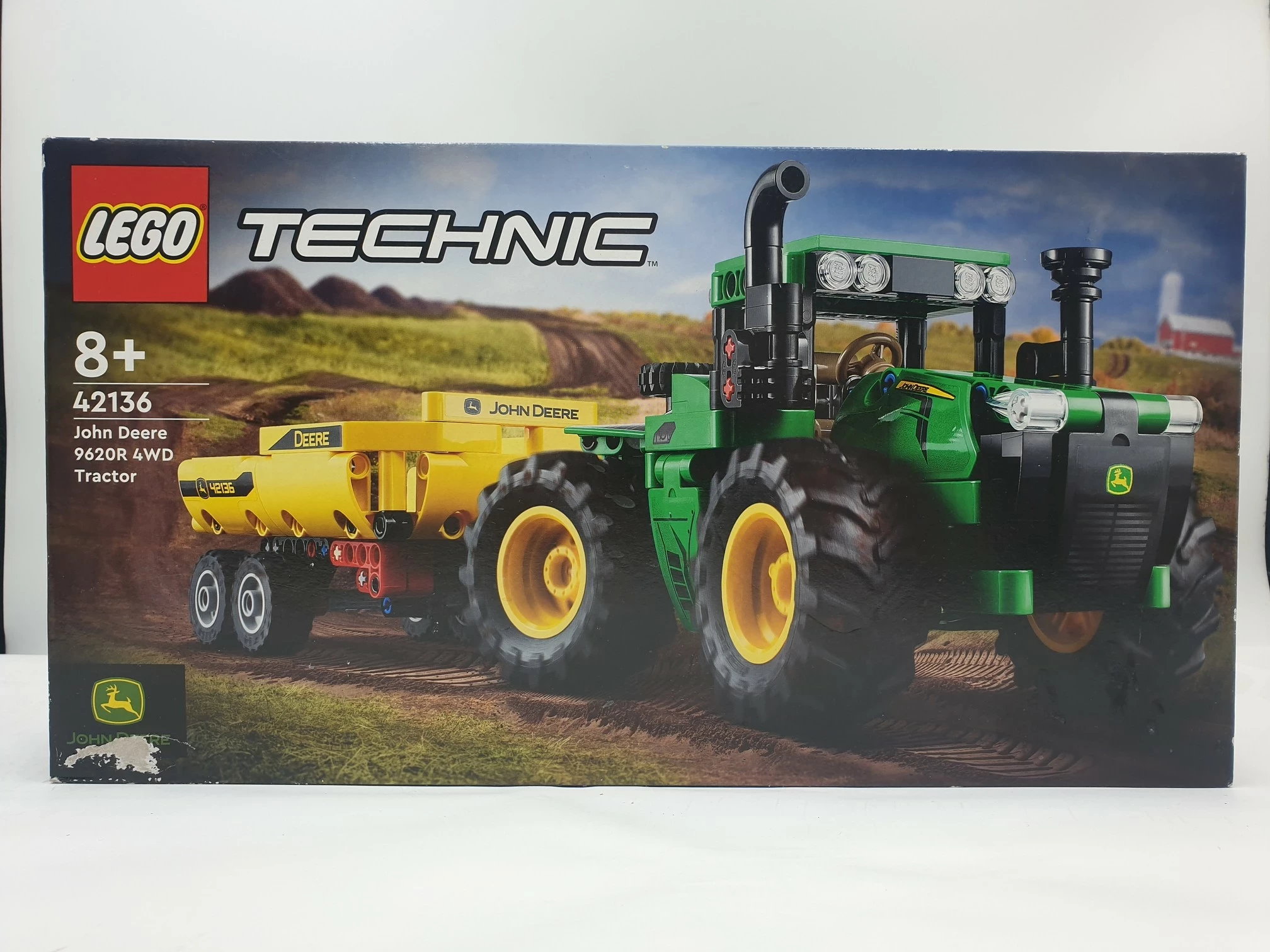 lego-technic-traktor-john-deere-9620r-4wd-42136-wiek-dziecka-8-lat