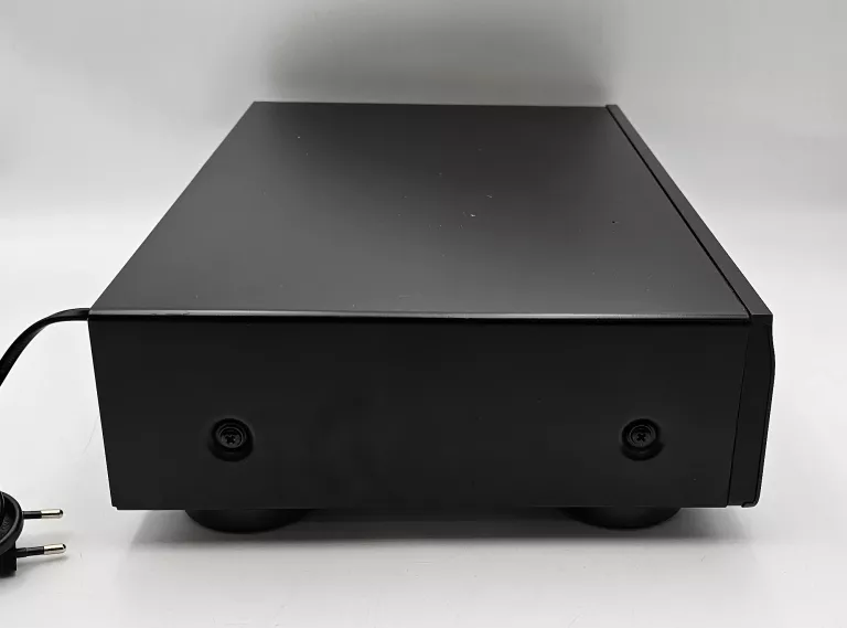 ODTWARZACZ DENON DCD-520AE CZARNY + PILOT