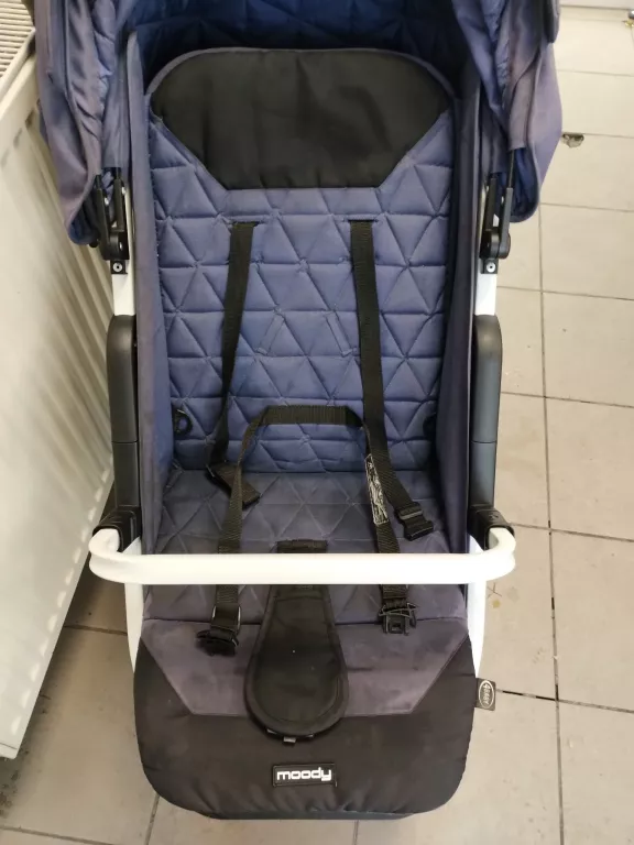 WÓZEK SPACEROWY 4BABY MOODY