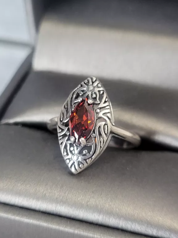 srebrny-pierscionek-lezka-z-czerwona-cyrkonia-pr925-319-g-handlowa-3-zywiec