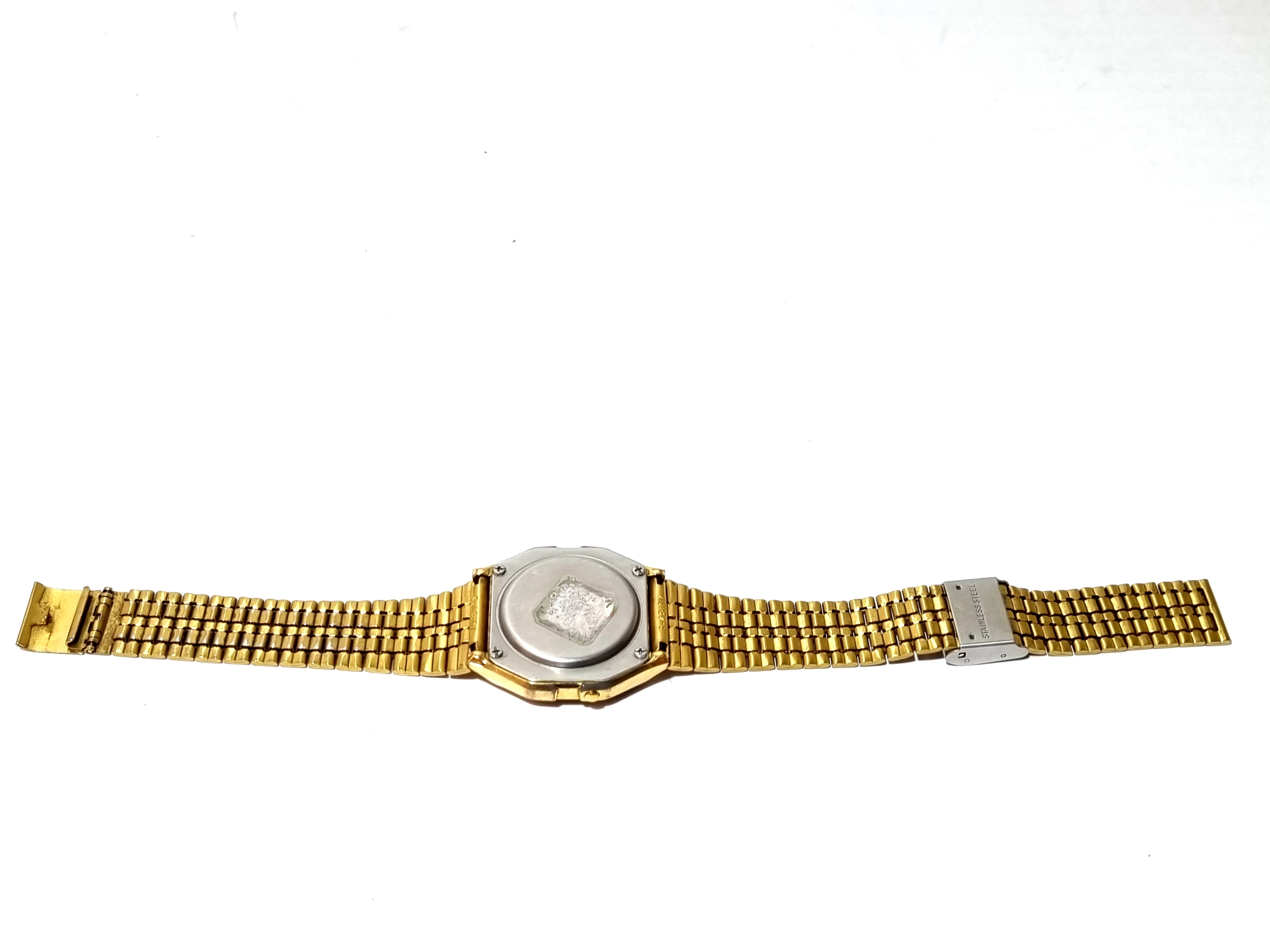 zegarek-damski-casio-retro-diamond-a159wged-1ef-model-opony-a159wged-1ef