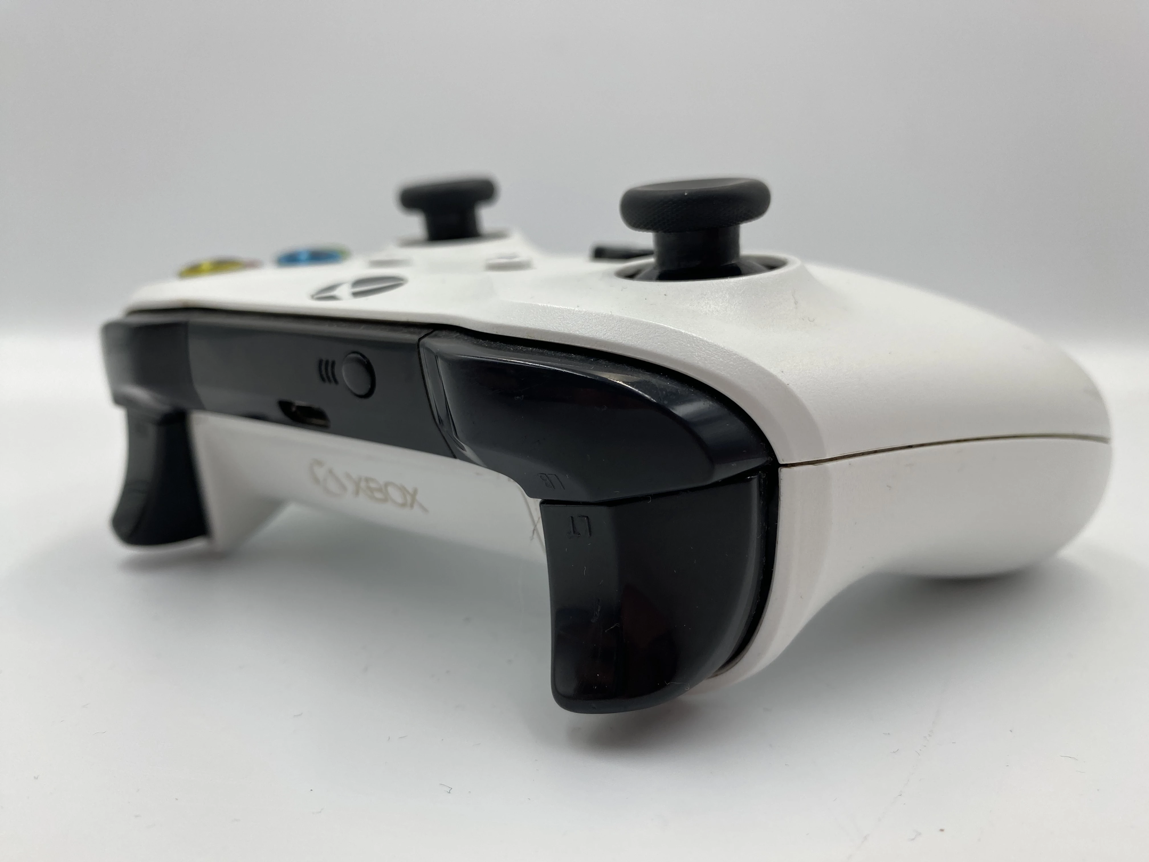 pad-xbox-one-1708-bialy-kod-producenta-1708