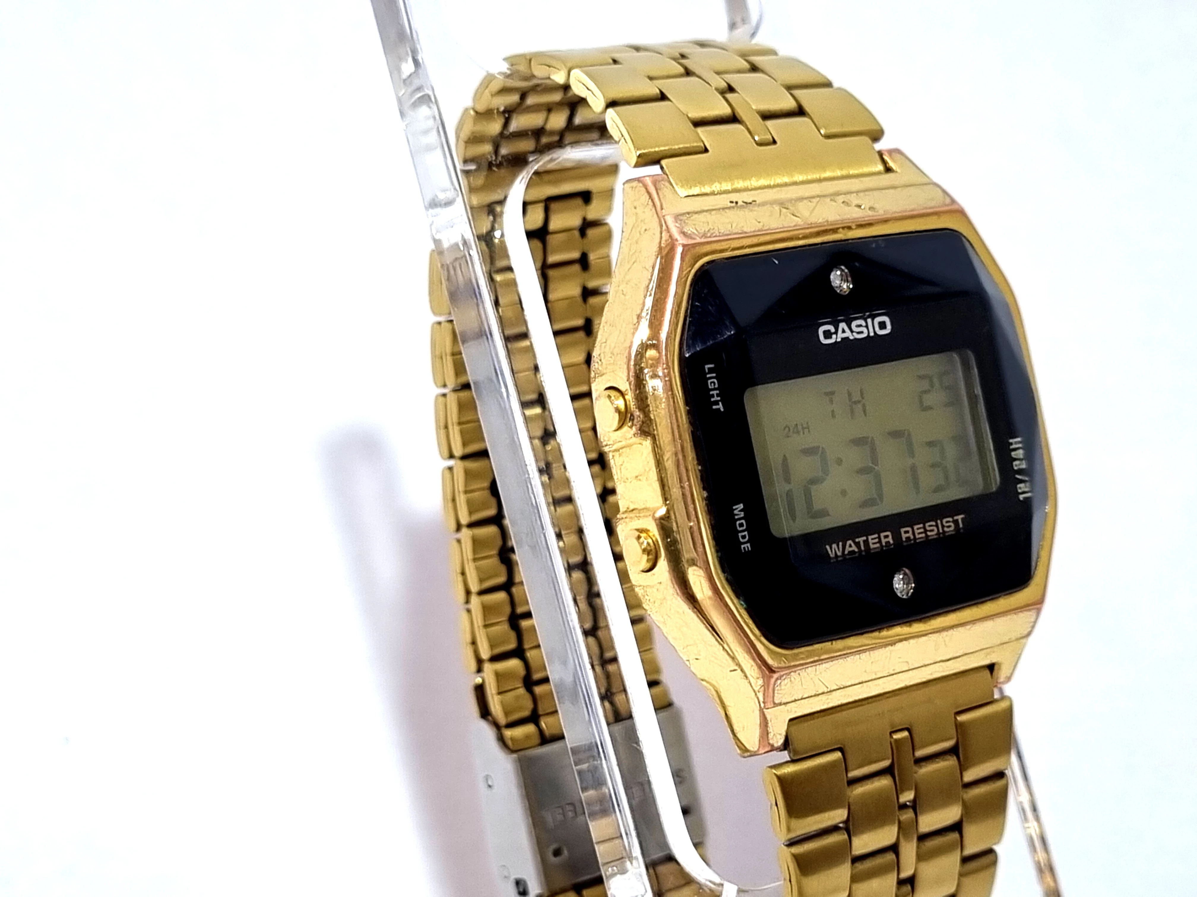 zegarek-damski-casio-retro-diamond-a159wged-1ef-stan-uzywany