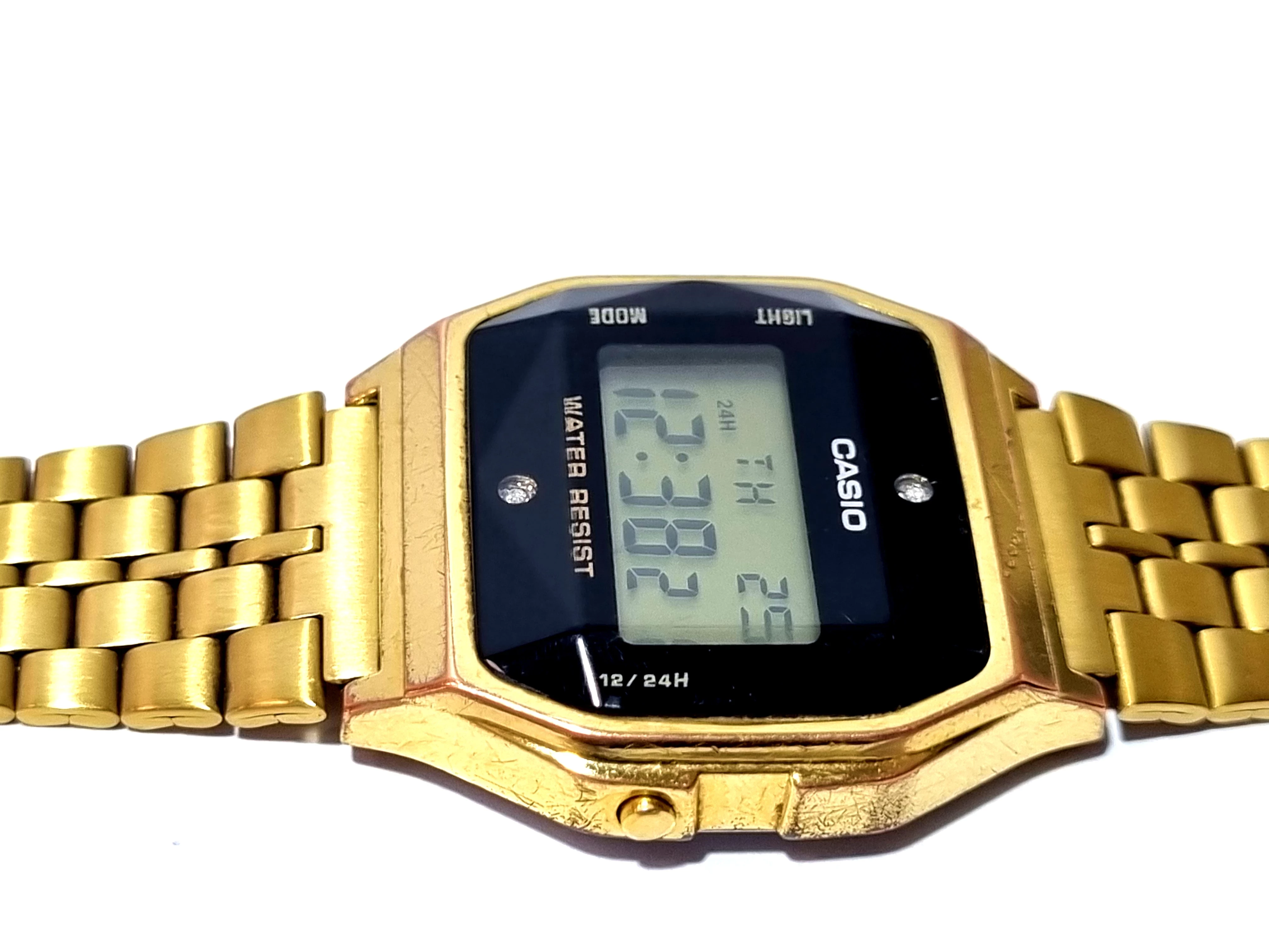 zegarek-damski-casio-retro-diamond-a159wged-1ef-wodoszczelnosc-30m-wr30