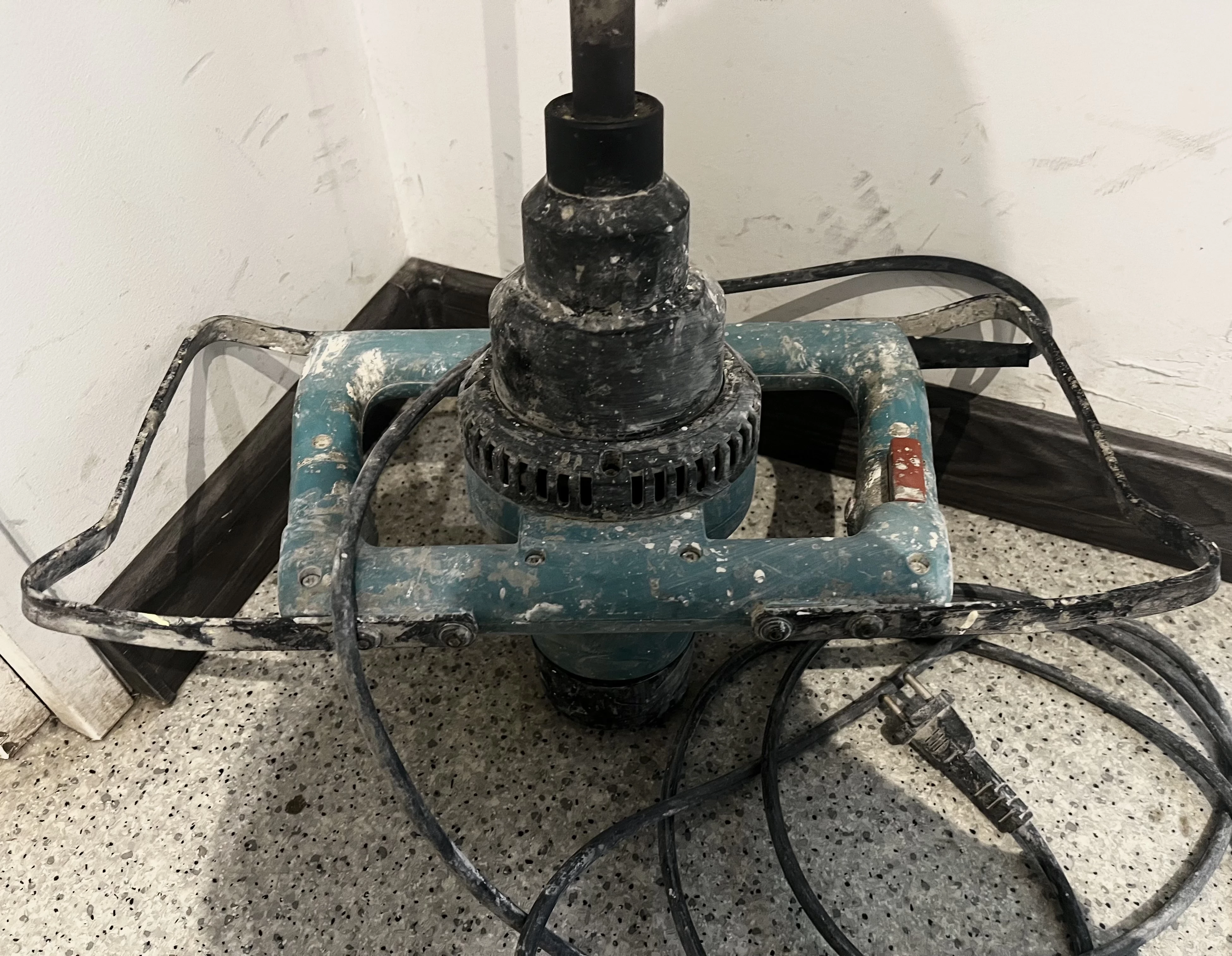 mieszarka-jednobiegowa-collomix-cx10-1000w-670-1min-stan-uzywany