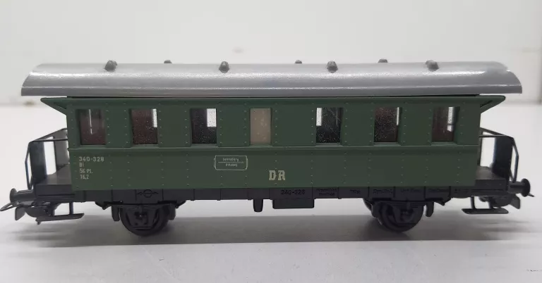 WAGON PASAŻERSKI DR PIKO 340-328 SKALA H0