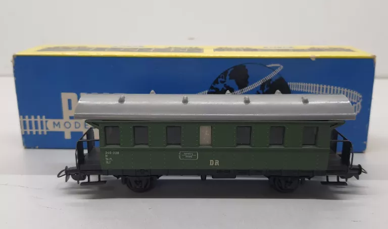 WAGON PASAŻERSKI DR PIKO 340-328 SKALA H0