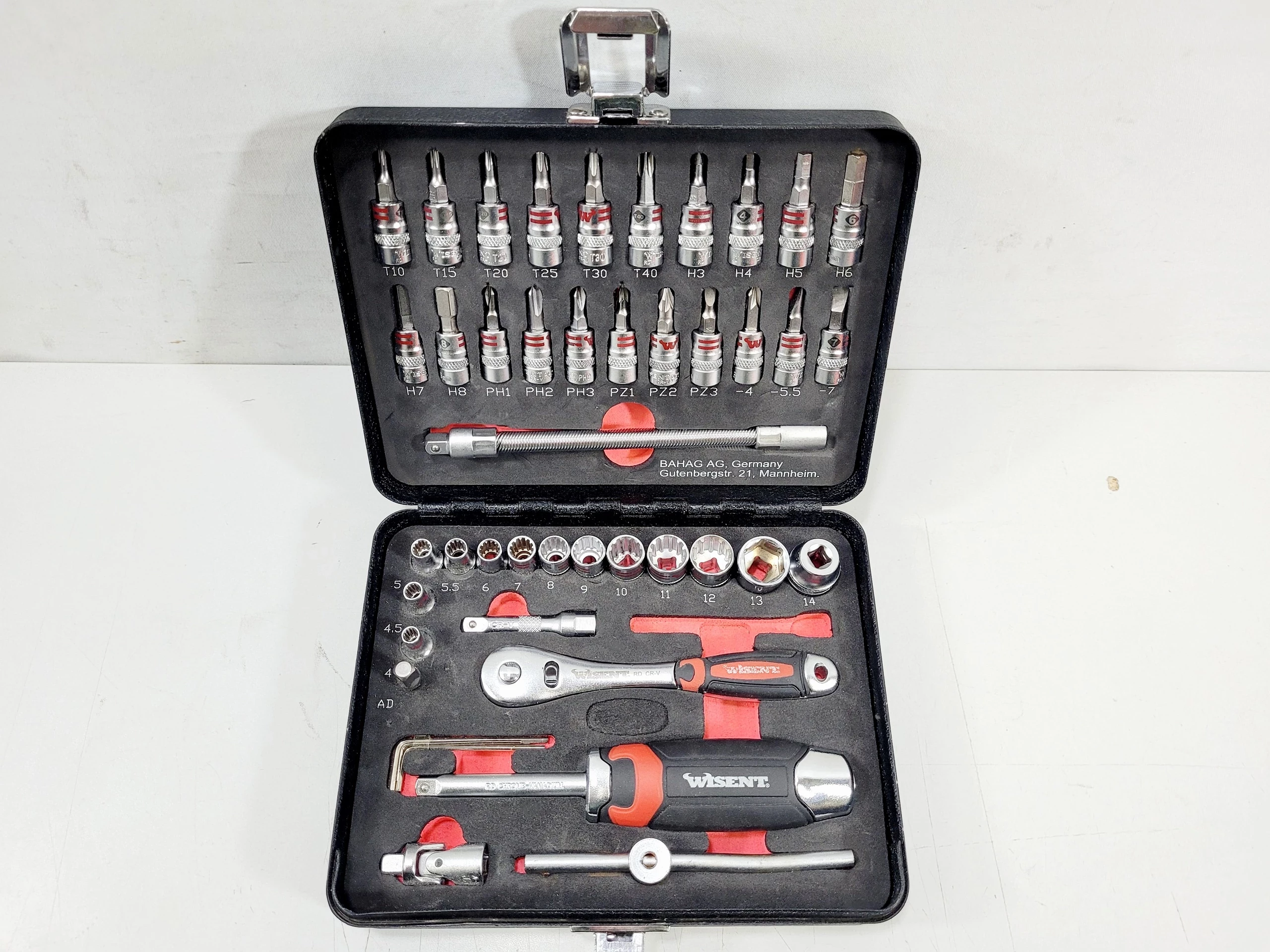 zestaw-nasadek-z-kluczem-wisent-wil-46-stan-uzywany