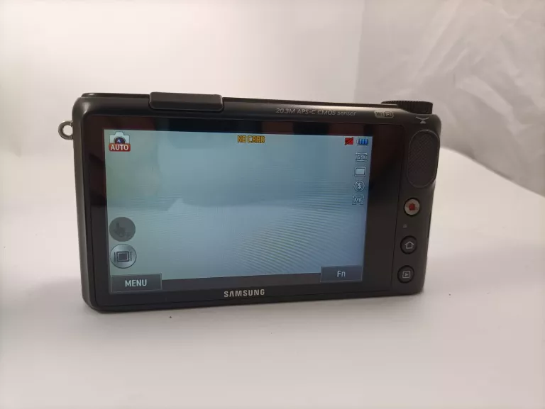 aparat-fotograficzny-samsung-nx2000-komplet-w-zestawie-korpus