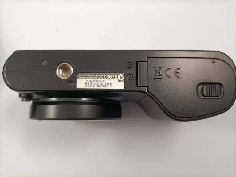 aparat-fotograficzny-samsung-nx2000-komplet-rozmiar-matrycy-aps-c