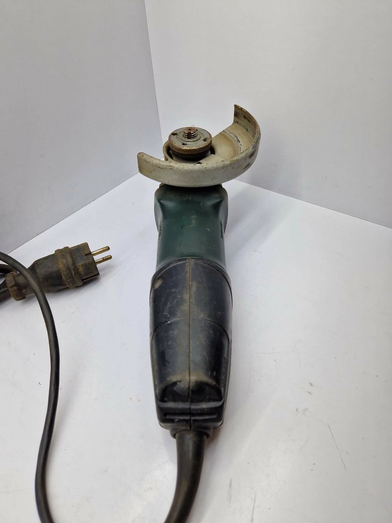 szlifierka-katowa-metabo-wq-1000-1010w-srednica-tarczy-mm-125-mm