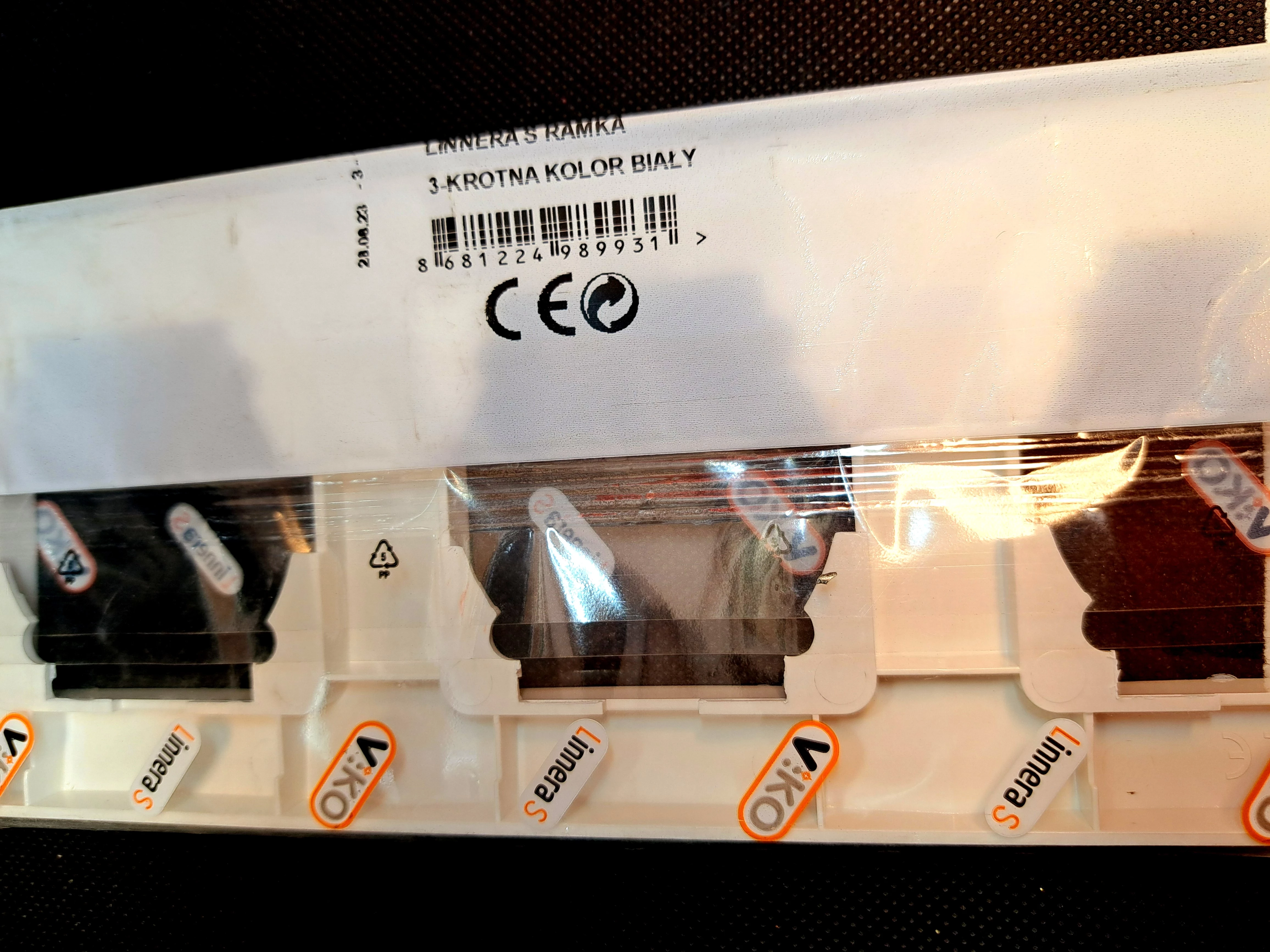 ramka-panasonic-linnera-s-ramka-3-krotna-bialy-polysk-8681224989931-stan-11323-238058