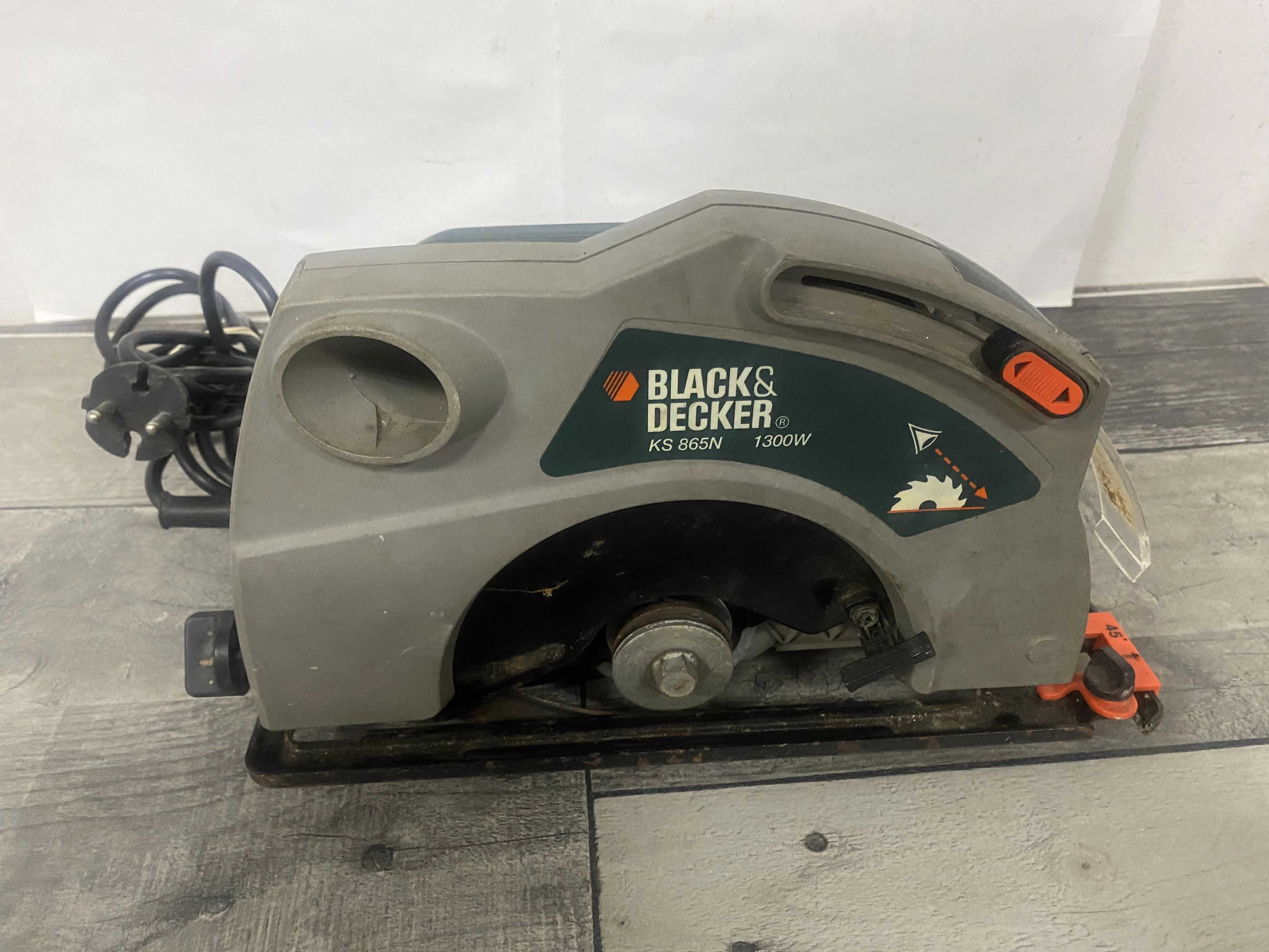 pilarka-tarczowa-black-decker-limanowskiego-89-lodz