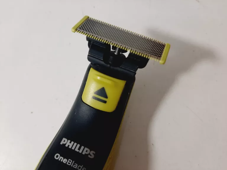 GOLARKA TRYMER PHILIPS ONE BLADE QP2520