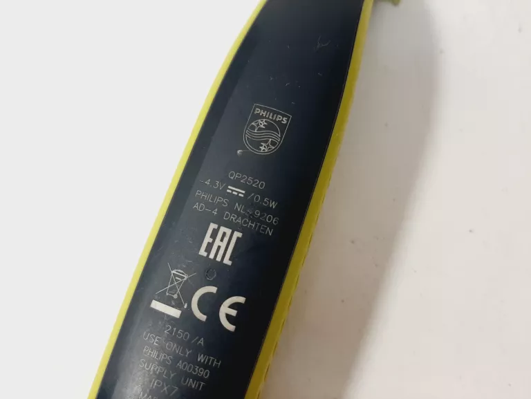 GOLARKA TRYMER PHILIPS ONE BLADE QP2520