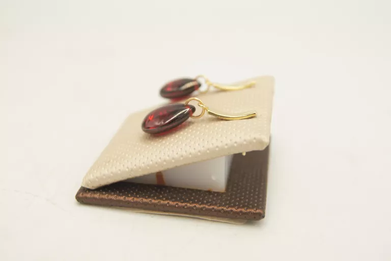 zlote-kolczyki-sztyfty-z-wiszacym-kamieniem-585-14k-502g-kamien-rubin