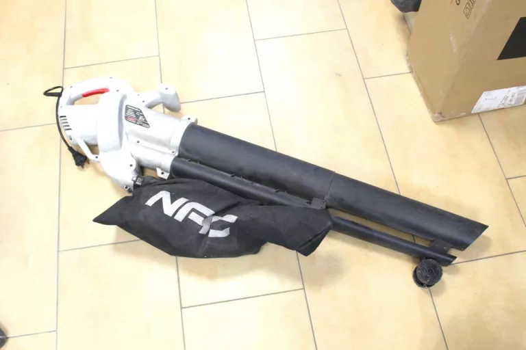 NAC VBE320-AS-J ODKURZACZ DMUCHAWA DO LIŚCI 3200 W