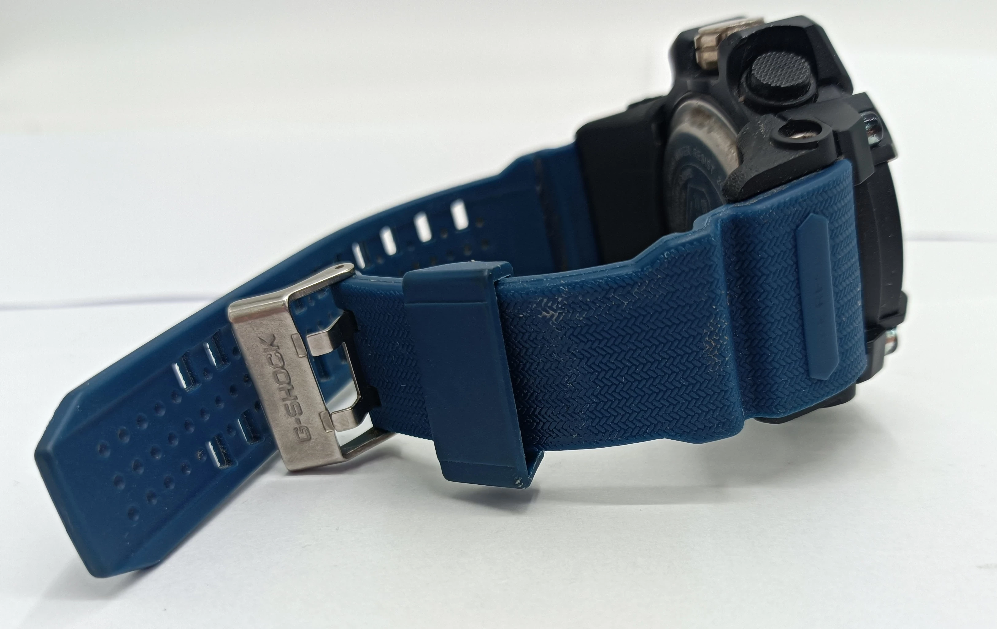 zegarek-casio-g-shock-red-bull-edition-funkcje-stoper