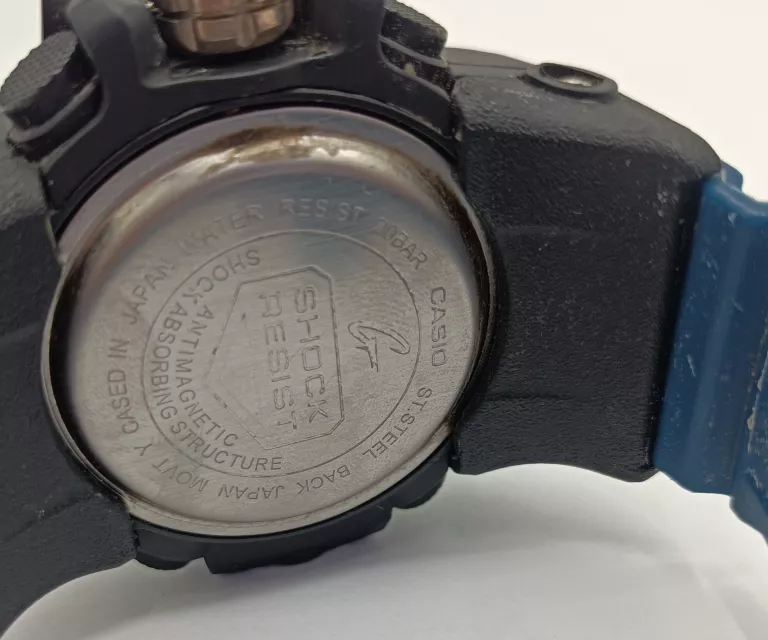 zegarek-casio-g-shock-red-bull-edition-mechanizm-kwarcowy