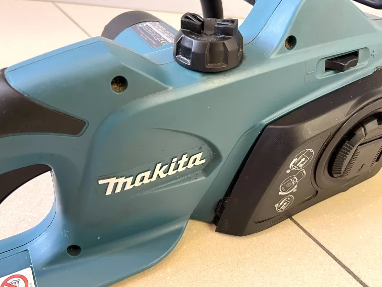 PIŁA ŁAŃCUCHOWA MAKITA 1800 W / 2,34 KM UC3041A
