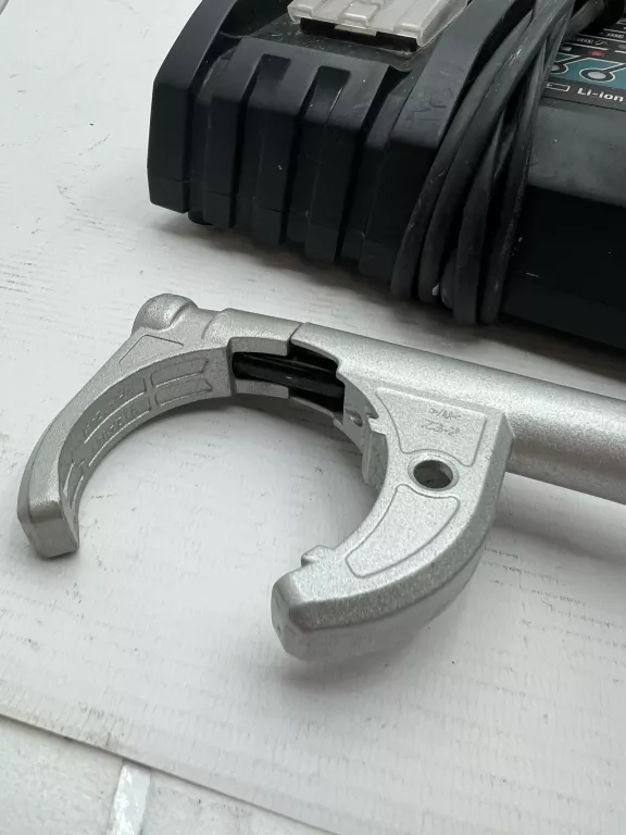 WKRĘTARKA UDAROWA MAKITA DDF486 18V 5AH+ŁADOWARKA