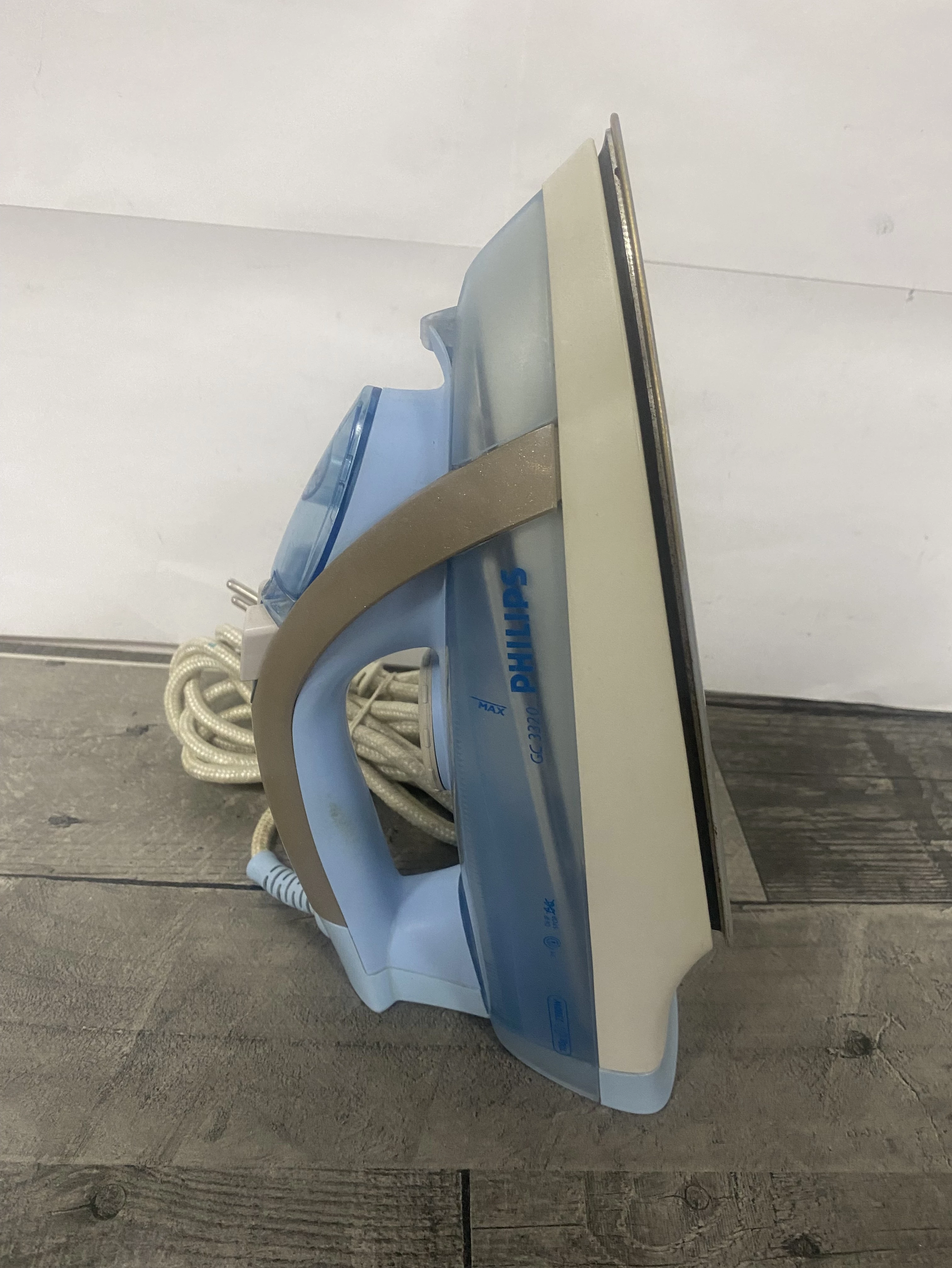 zelazko-philips-gc3320-kolor-dominujacy-fioletowy