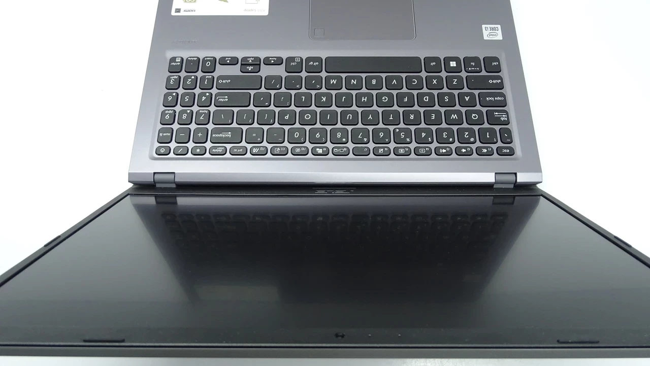 laptop-asus-x515j-i3-1005g1-8256-ssd-zestaw-seria-procesora-intel-core-i3