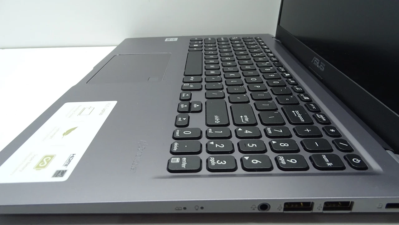 laptop-asus-x515j-i3-1005g1-8256-ssd-zestaw-przekatna-ekranu-1560